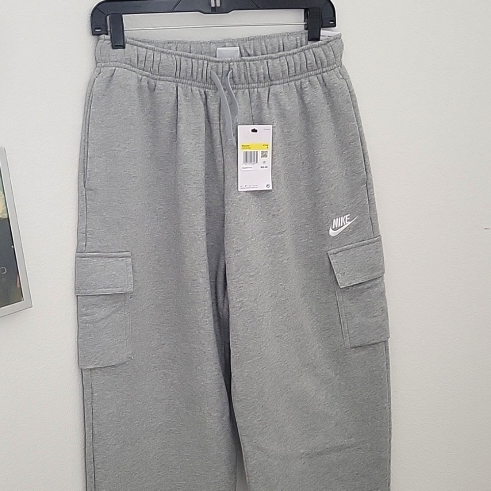 Women's oversized fit mid rise grey sweatpants with skde pockets SMALL
